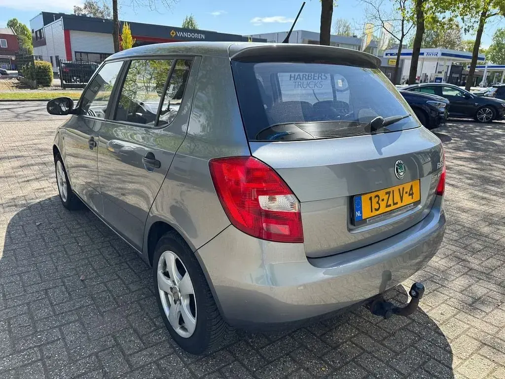 Gebraucht Skoda Fabia 86 PS (63 kW) 2013 Grau Limousine