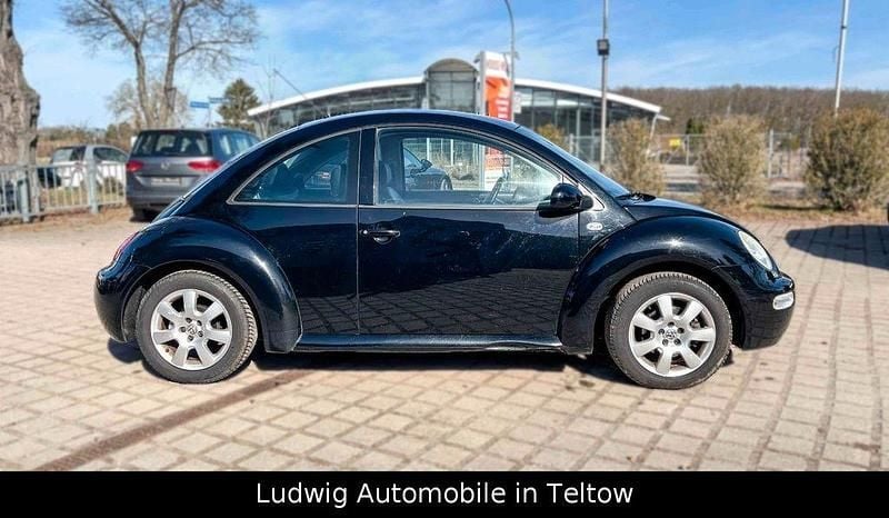 Gebraucht VW New Beetle 102 PS (75 kW) 2003 Schwarz Kleinwagen