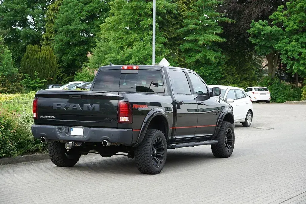 Gebraucht Dodge Ram 401 PS (294 kW) 2016 Schwarz Pickup