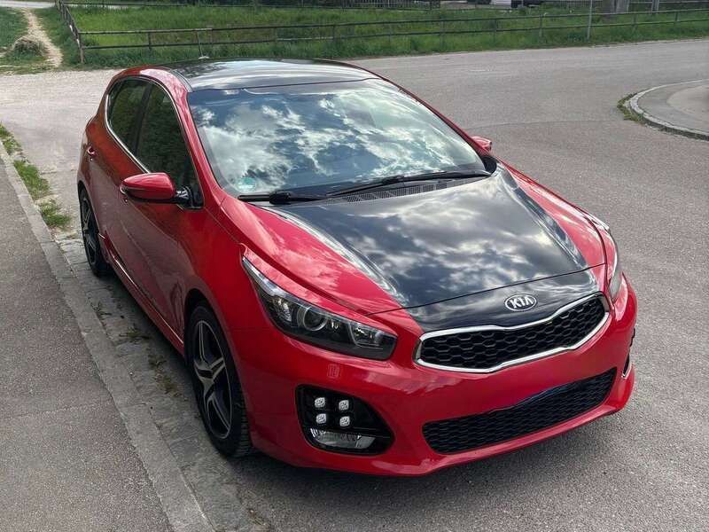 Rot Gebraucht 2016 Kia Ceed GT Limousine | 10.999 € (Fairer Preis) - Bild 1/4