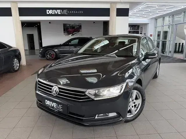 Gebraucht VW Passat Comfortline 250 PS (183 kW) 2015 Grau Limousine
