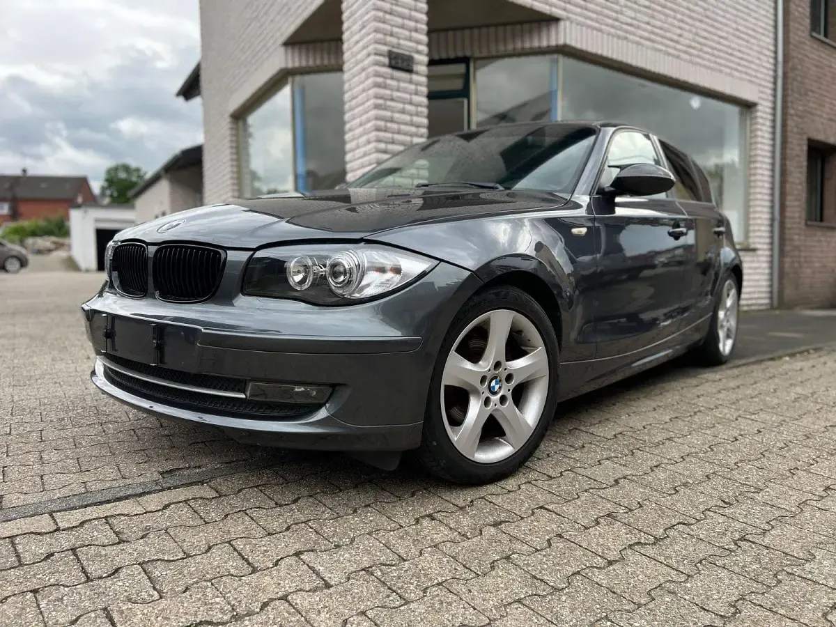 Gebraucht BMW 116 Sport Line 122 PS (89 kW) 2008 Grau Kleinwagen