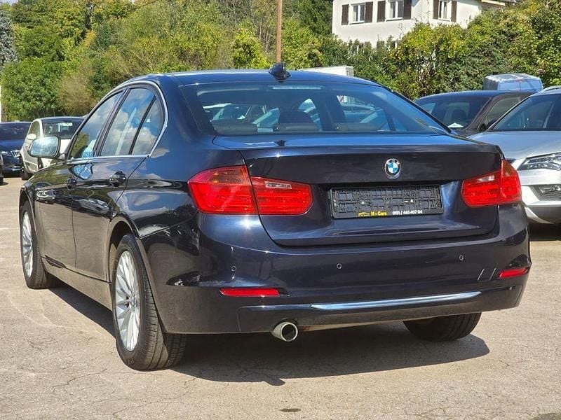 Gebraucht BMW 320 Luxury Line 184 PS (135 kW) 2015 Blau Limousine