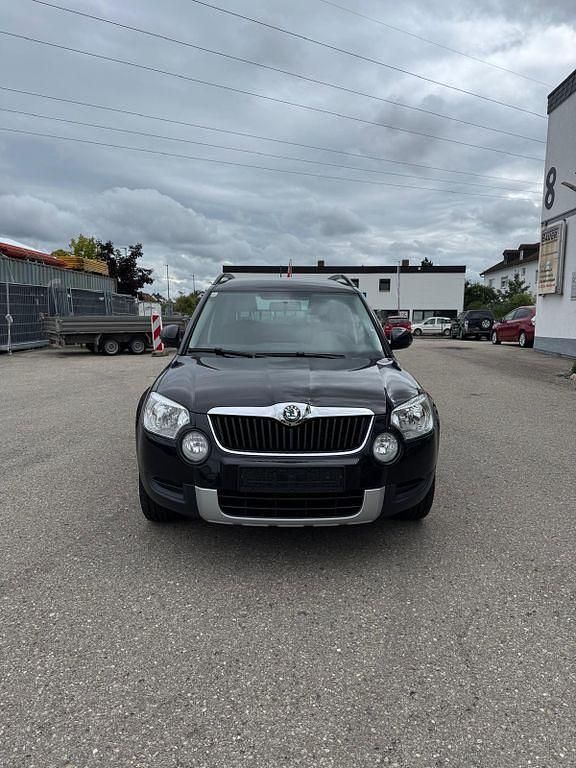 Schwarz Gebraucht 2013 Skoda Yeti Easy SUV | 6.499 € (Superpreis) - Bild 1/4