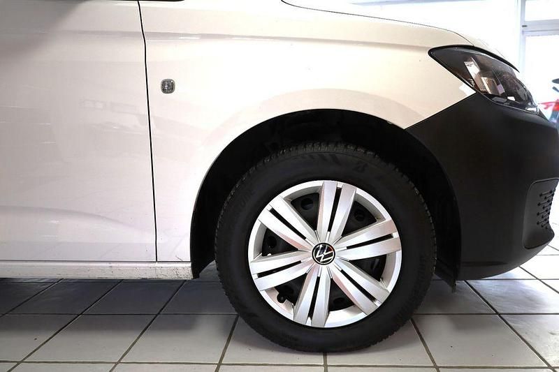 Gebraucht VW Caddy Basis 102 PS (75 kW) 2023 Weiß Van / Kleinbus
