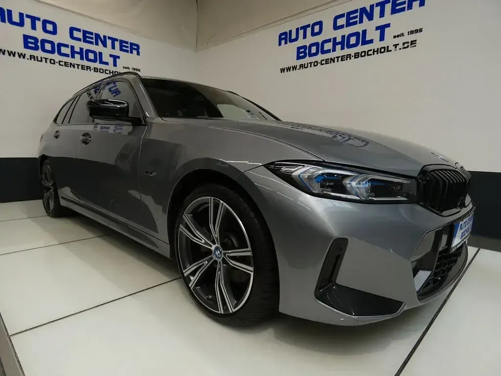 Gebraucht BMW 320e M Sport 204 PS (150 kW) 2022 Grau Limousine