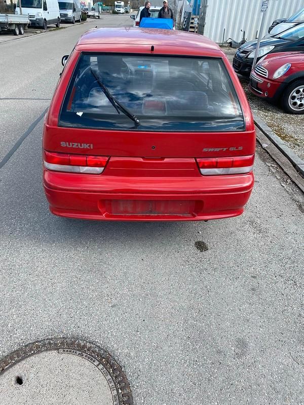 Gebraucht Suzuki Swift 53 PS (38 kW) 1997 Rot Kleinwagen