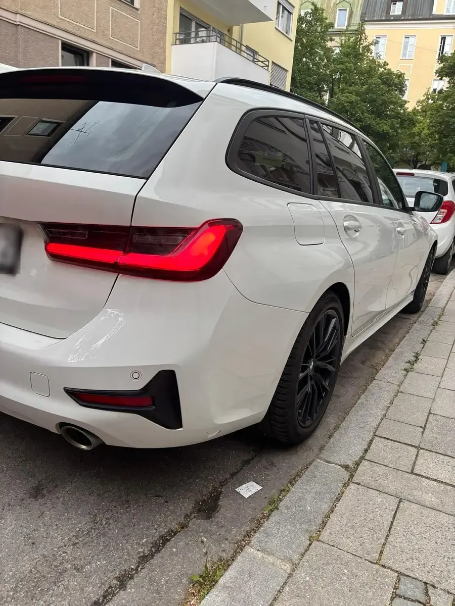 Gebraucht BMW 318 156 PS (114 kW) 2020 Weiß Kombi
