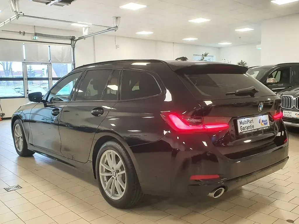 Gebraucht BMW 318 Shadowline 150 PS (110 kW) 2023 Schwarz Limousine