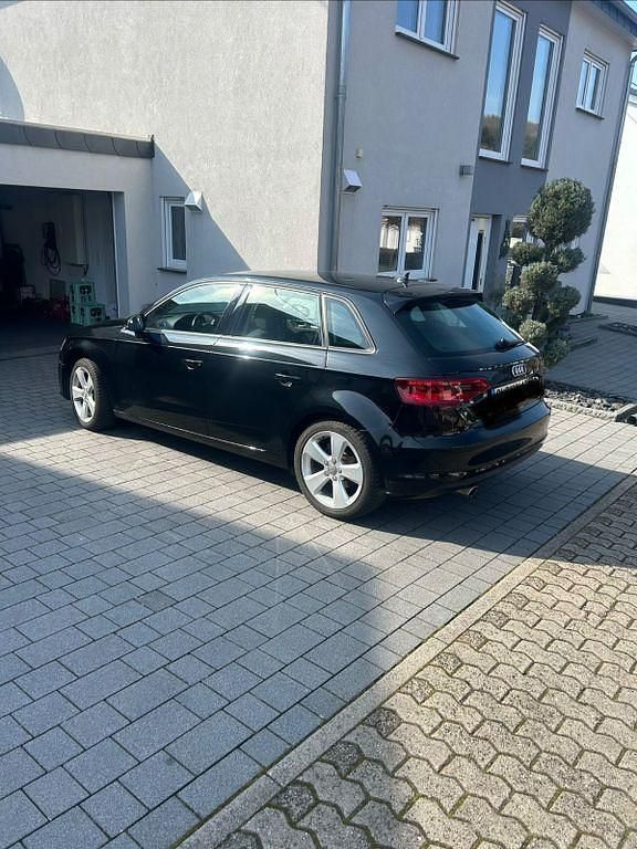 Gebraucht Audi A3 Ambition 110 PS (80 kW) 2014 Schwarz Limousine