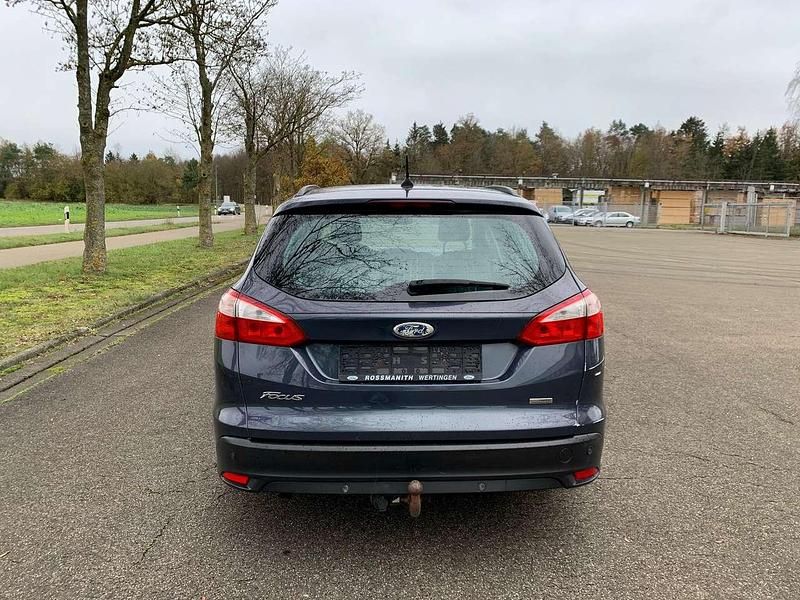 Gebraucht Ford Focus Trend 116 PS (85 kW) 2011 Midnight skygrau metallic Kombi