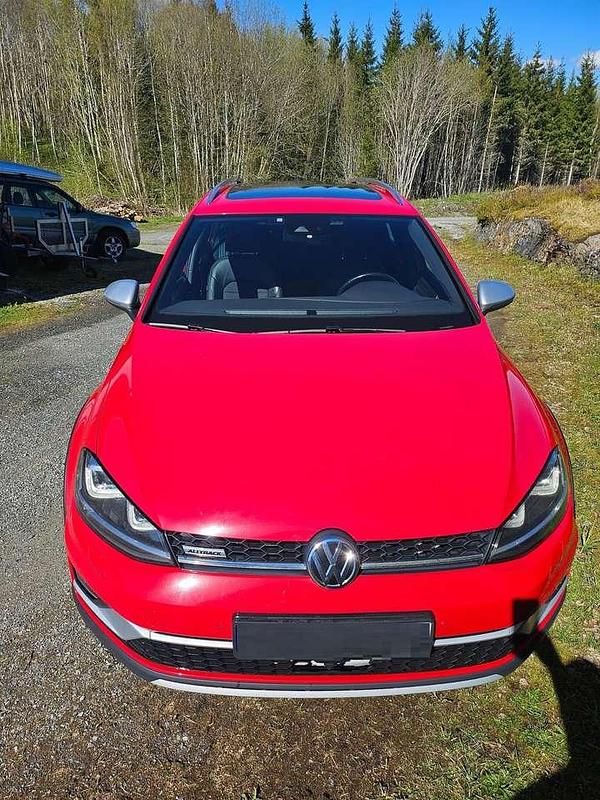 Gebraucht VW Golf Alltrack 184 PS (135 kW) 2016 Rot Kombi