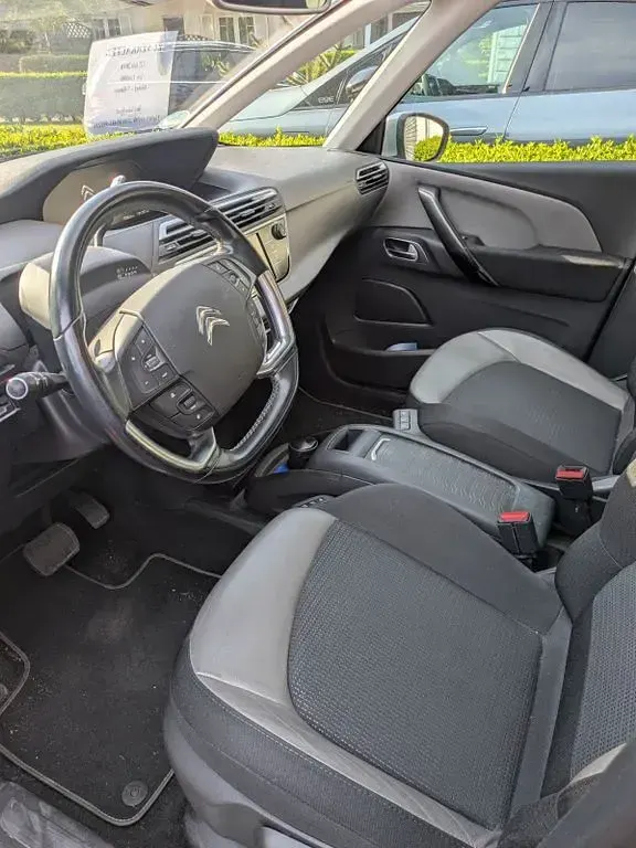 Gebraucht Citroën C4 SpaceTourer Shine 163 PS (119 kW) 2018 Silber Van / Kleinbus