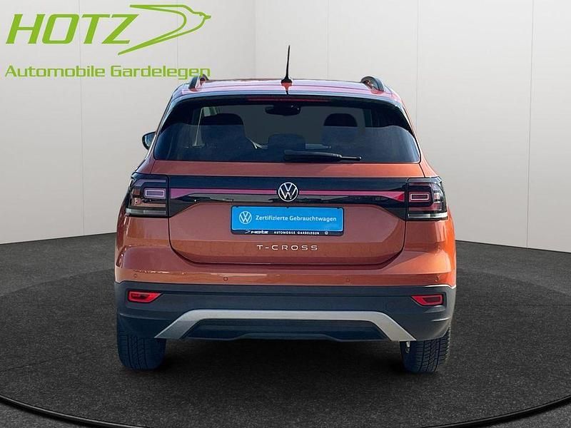 Gebraucht VW T-Cross Active 110 PS (80 kW) 2021 Energetic orange metallic (metallic) SUV