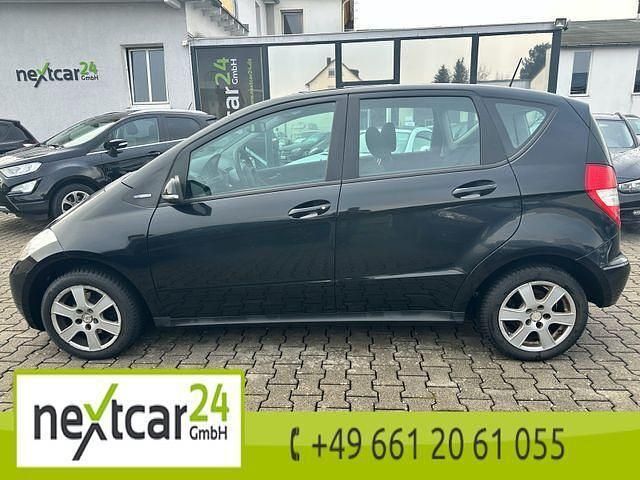 Gebraucht Mercedes A160 95 PS (69 kW) 2011 Black metallic Limousine