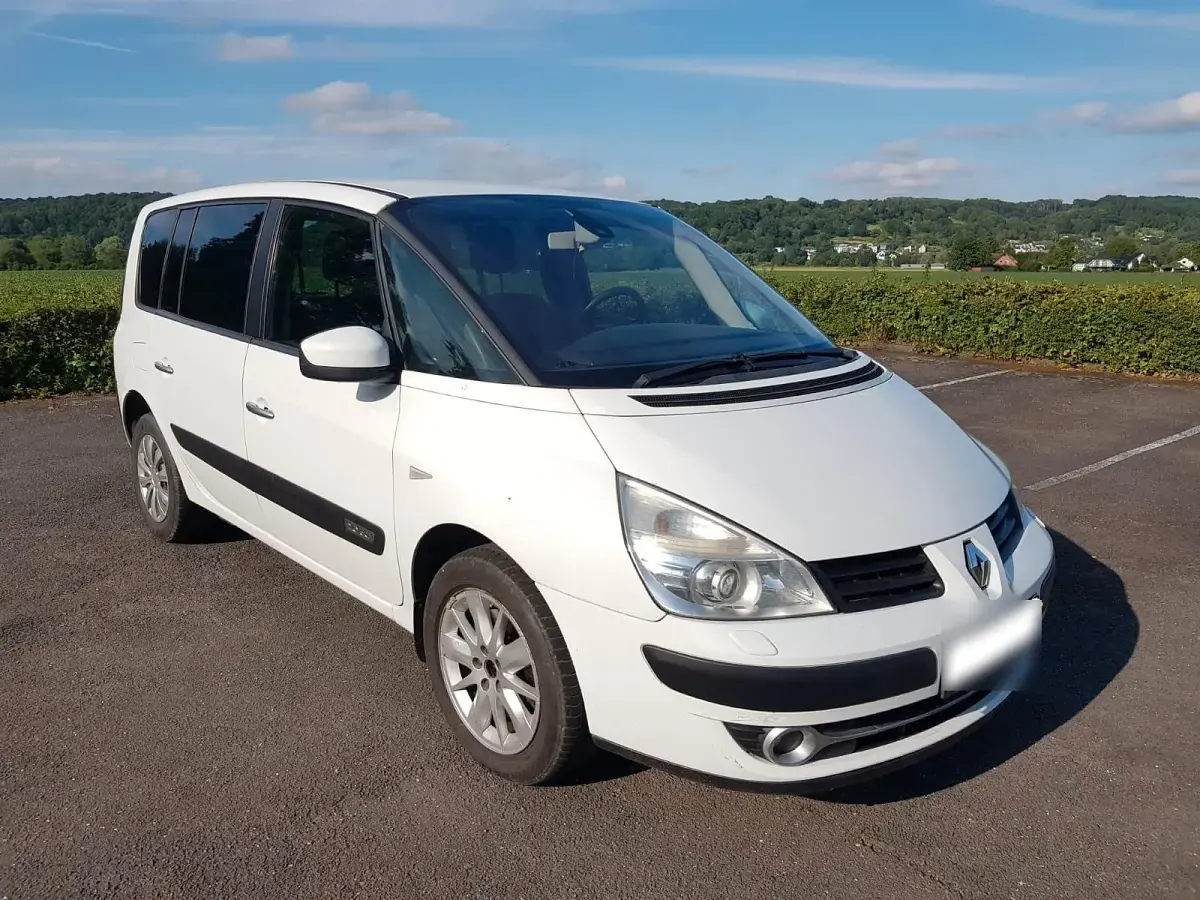 Gebraucht Renault Espace 150 PS (110 kW) 2010 Weiß Van / Kleinbus