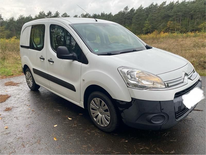 Weiß Gebraucht 2015 Citroën Berlingo Abholung | 3.999 € (Superpreis) - Bild 1/4