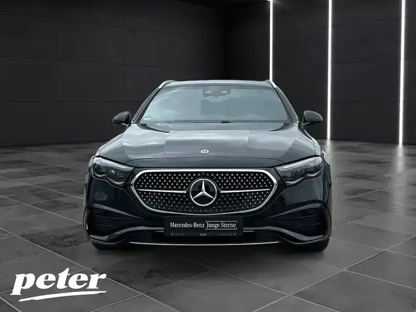 Gebraucht Mercedes E450 AMG 367 PS (269 kW) 2025 Metalliclack obsidianschwarz Kombi