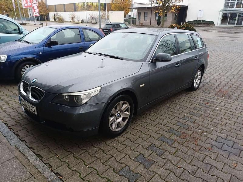 Gebraucht BMW 523 177 PS (130 kW) 2006 Braun Kombi