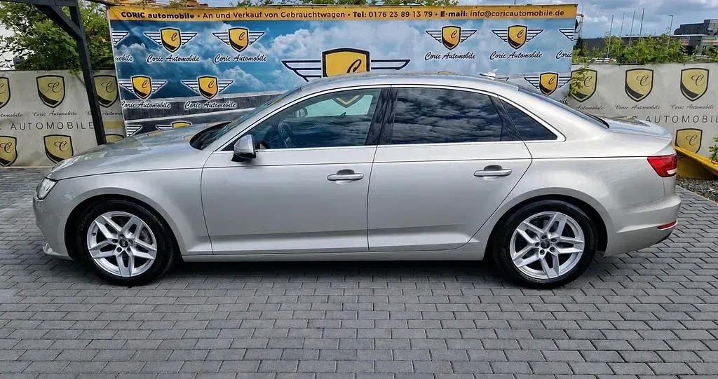 Gebraucht Audi A4 Sport 150 PS (110 kW) 2016 Silber Limousine