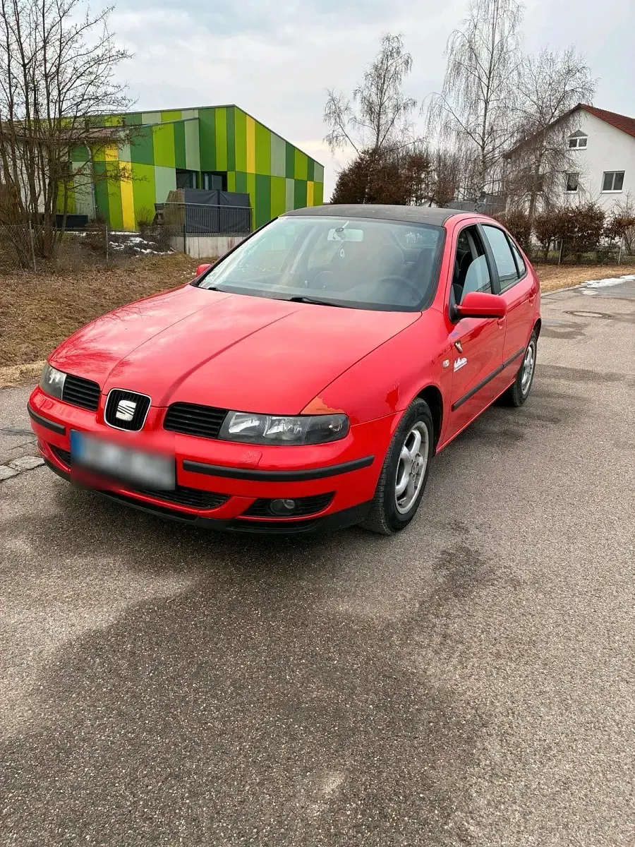 Usata Seat Leon 125 CV (91 kW) 2000 Rosso Utilitaria