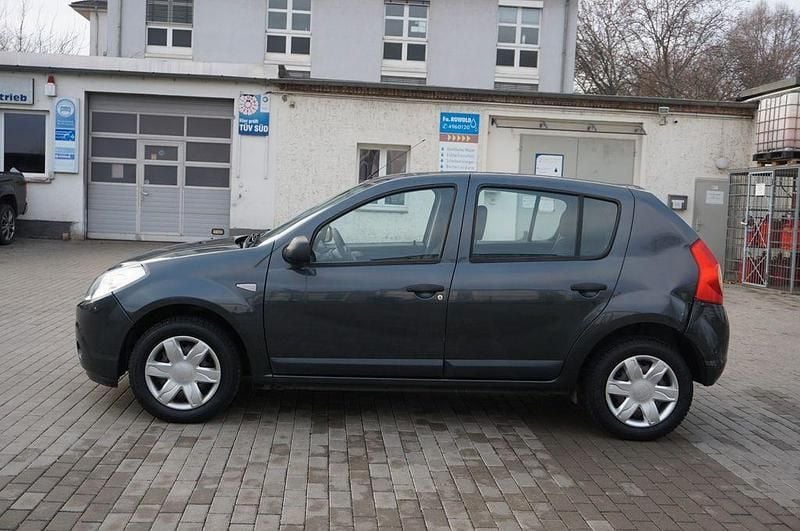Gebraucht Dacia Sandero Essentiel 75 PS (55 kW) 2010 Grau Limousine