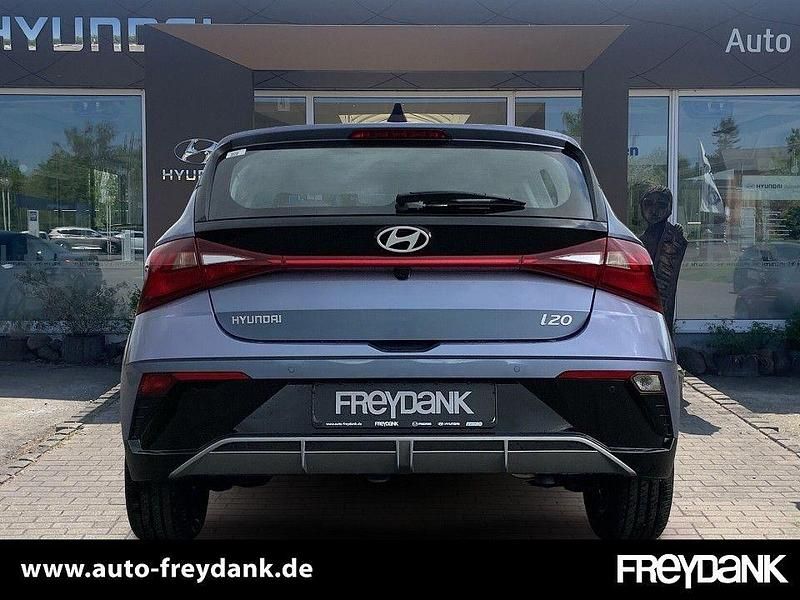 Neu Hyundai i20 101 PS (74 kW) 2025 Meta blue Kleinwagen