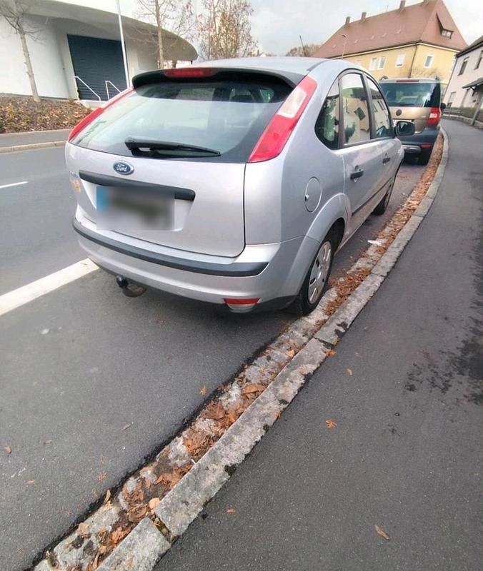 Second-hand Ford Focus 85 CP (62 kW) 2006 Argintiu Berlinǎ