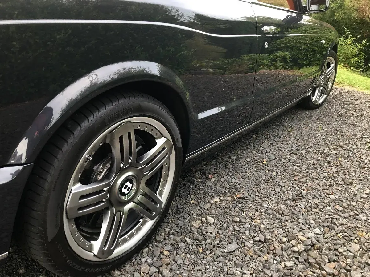 Gebraucht Bentley Brooklands 537 PS (394 kW) 2008 Grau Coupé