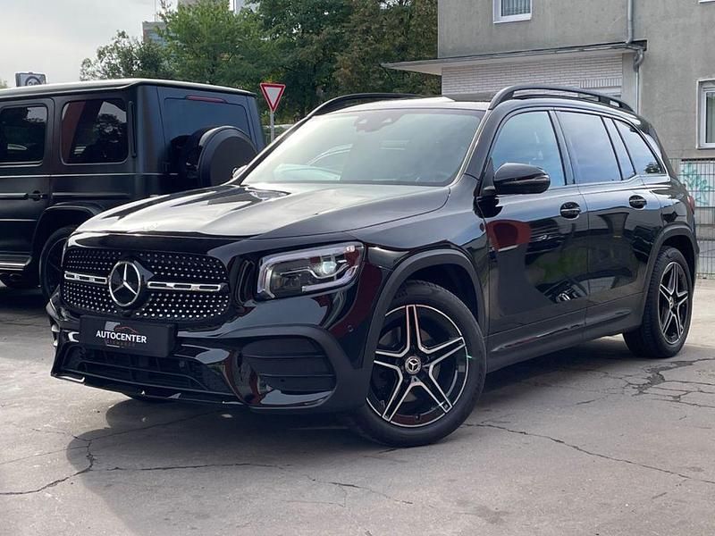 Schwarz Gebraucht 2021 Mercedes GLB220 AMG line SUV | 37.990 € (Etwas zu teuer) - Bild 1/4