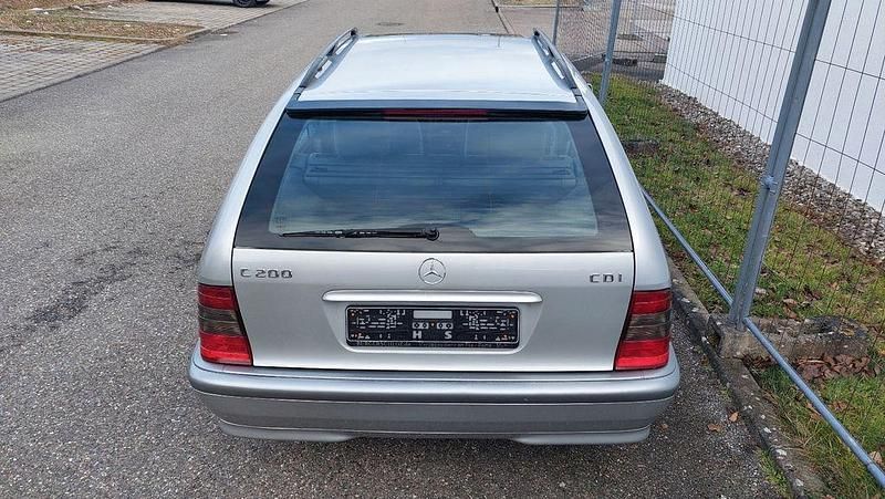 Gebraucht Mercedes C200 102 PS (75 kW) 2000 Silber Kombi