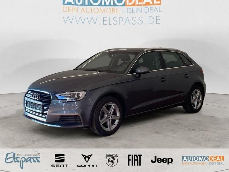 Grau Gebraucht 2019 Audi A3 Comfort Limousine | 16.489 € (Guter Preis) - Bild 1/4