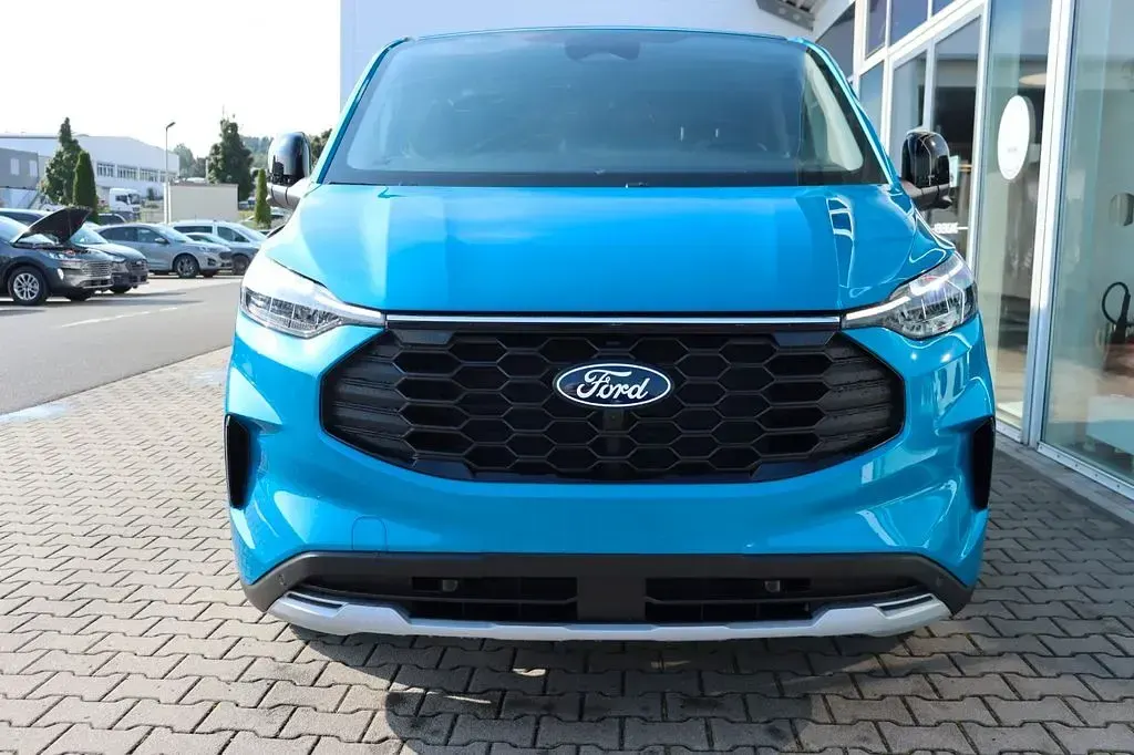 Ny Ford Tourneo Active 150 HK (110 kW) 2026 Hvid MPV