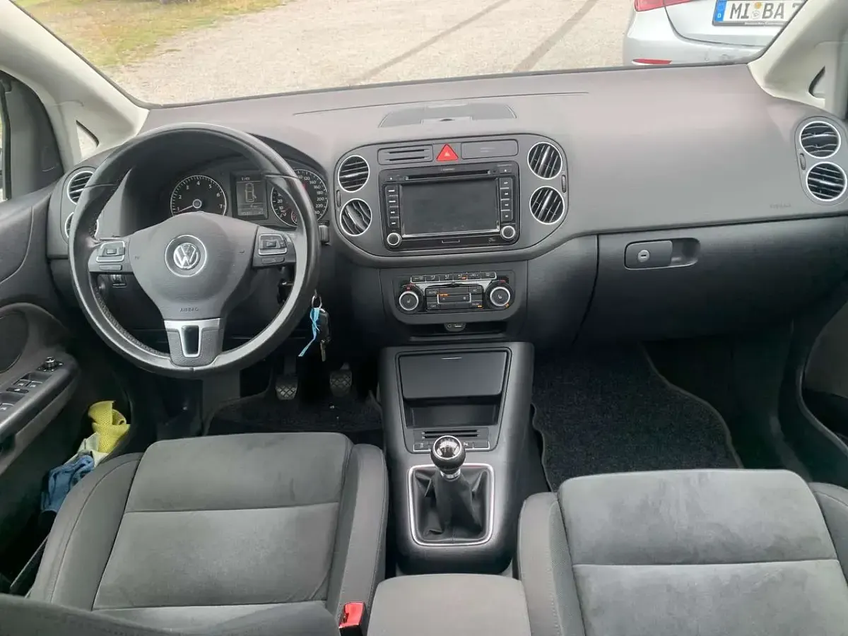 Gebraucht VW Golf VI Highline 122 PS (89 kW) 2011 Deep black perleffekt Kleinwagen