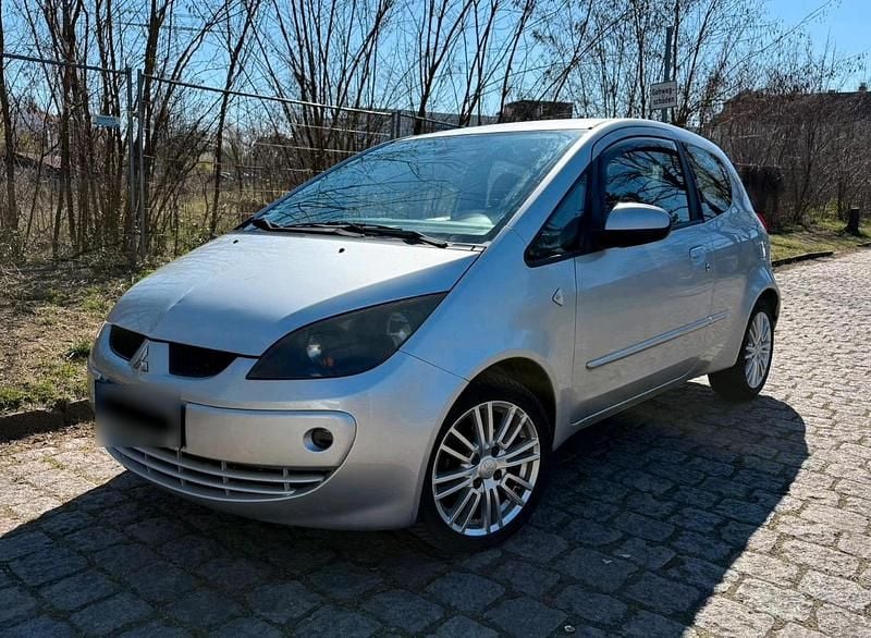 Gebraucht Mitsubishi Colt 95 PS (69 kW) 2009 Grau Kleinwagen