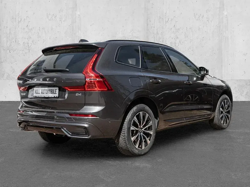 Gebraucht Volvo XC60 Plus 197 PS (144 kW) 2024 Grau SUV