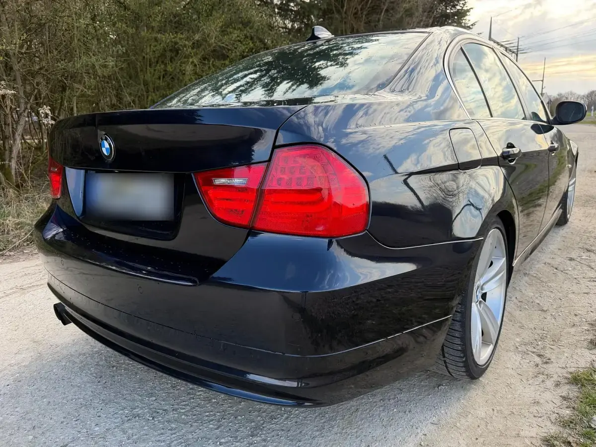 Gebraucht BMW 330 245 PS (180 kW) 2009 Schwarz Limousine