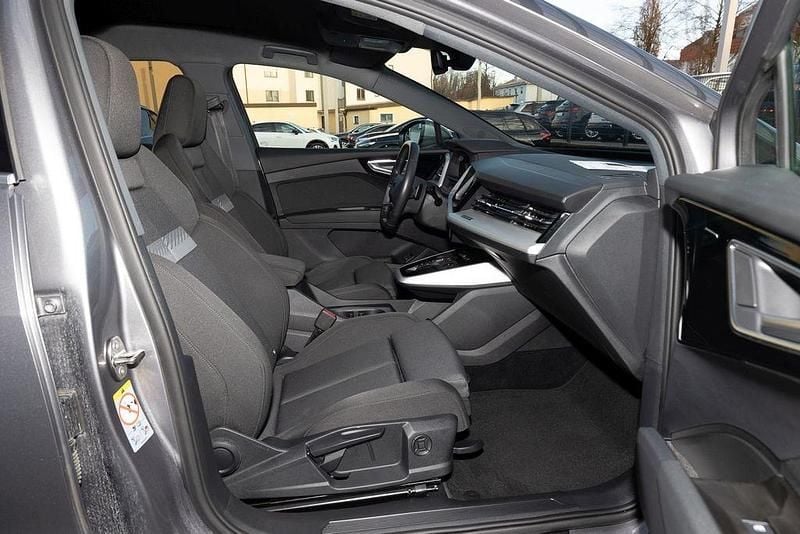 Gebraucht Audi Q4 e-tron Advanced 150 kW (204 PS) 2021 Taifungrau SUV