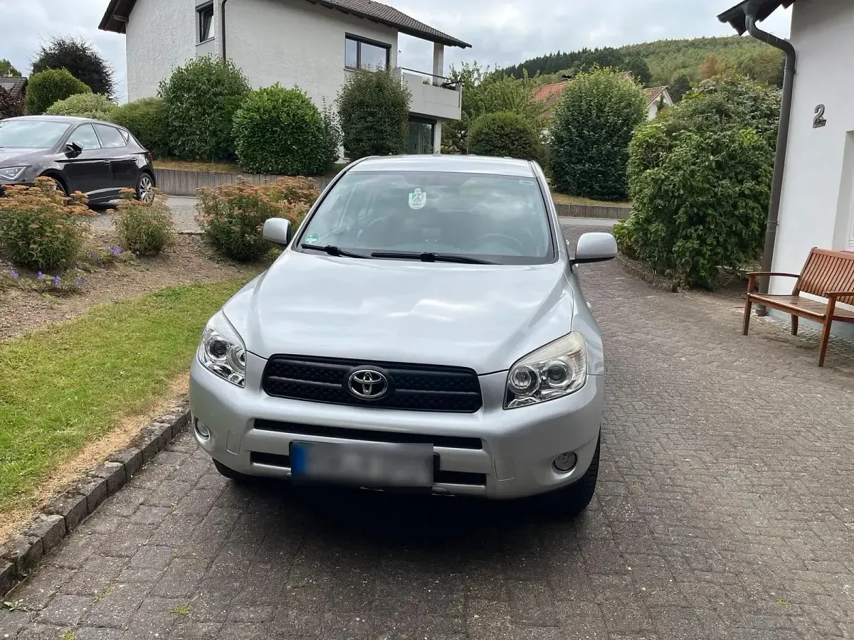 Gebraucht Toyota RAV4 152 PS (111 kW) 2009 Silber SUV