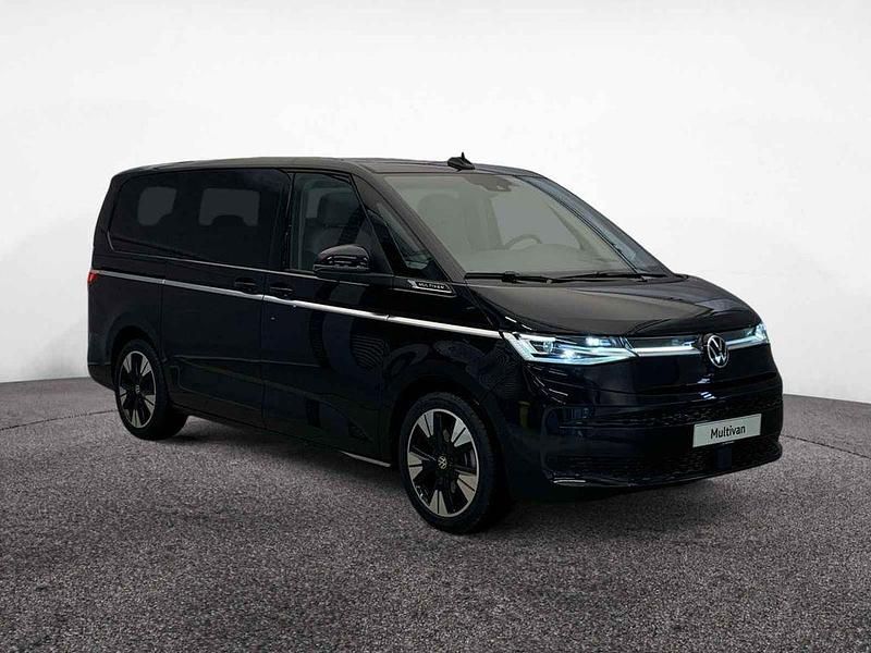Gebraucht VW Multivan Style 204 PS (150 kW) 2025 Deep black perleffekt Van