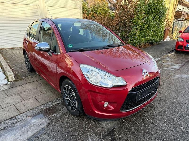 Rot Gebraucht 2013 Citroën C3 Tendance Limousine | 2.850 € (Guter Preis) - Bild 1/4