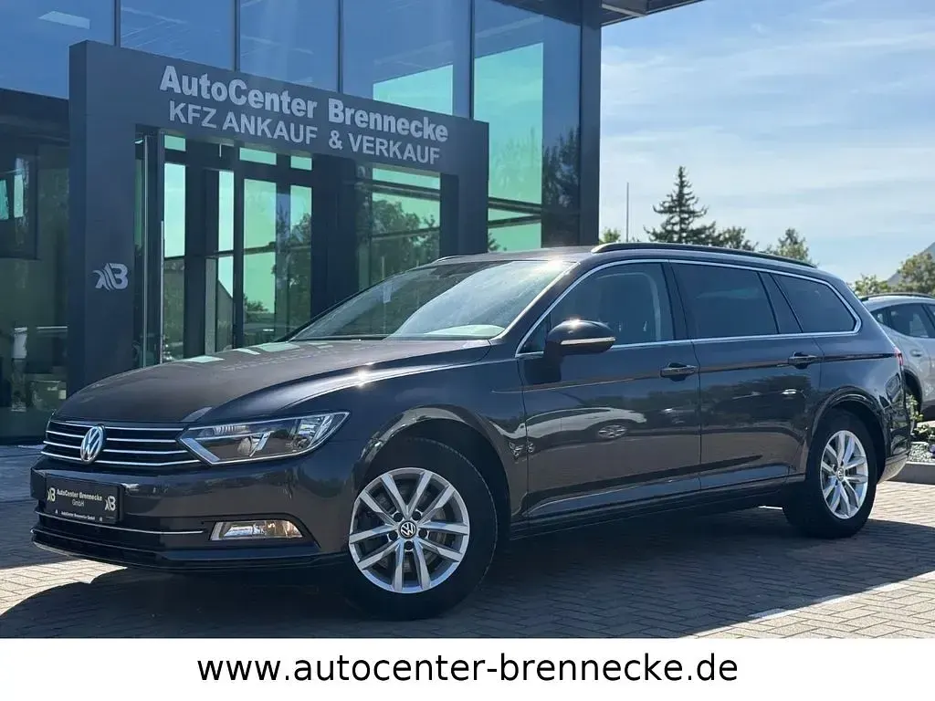 Gebraucht VW Passat Comfortline 150 PS (110 kW) 2018 Grau Kombi