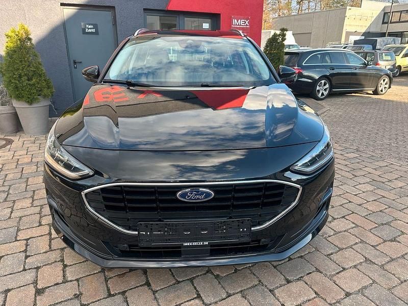 Używany Ford Focus Titanium 125 KM (91 kW) 2023 Czarny Sedan/Limuzyna
