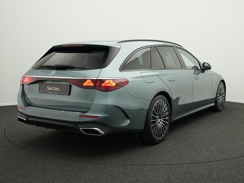 Gebraucht Mercedes E220 Advanced Plus 197 PS (144 kW) 2024 Silber Limousine