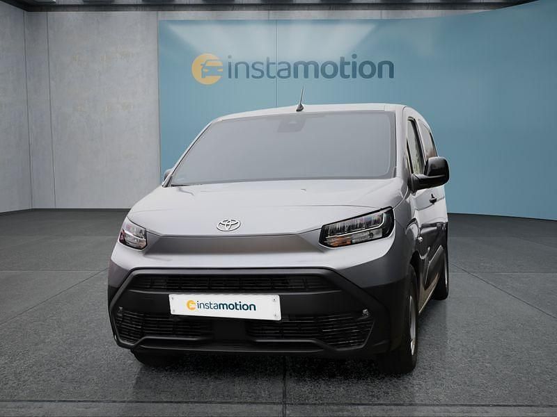 Silber Gebraucht 2024 Toyota Proace City City Van | 23.499 € (Superpreis) - Bild 1/4