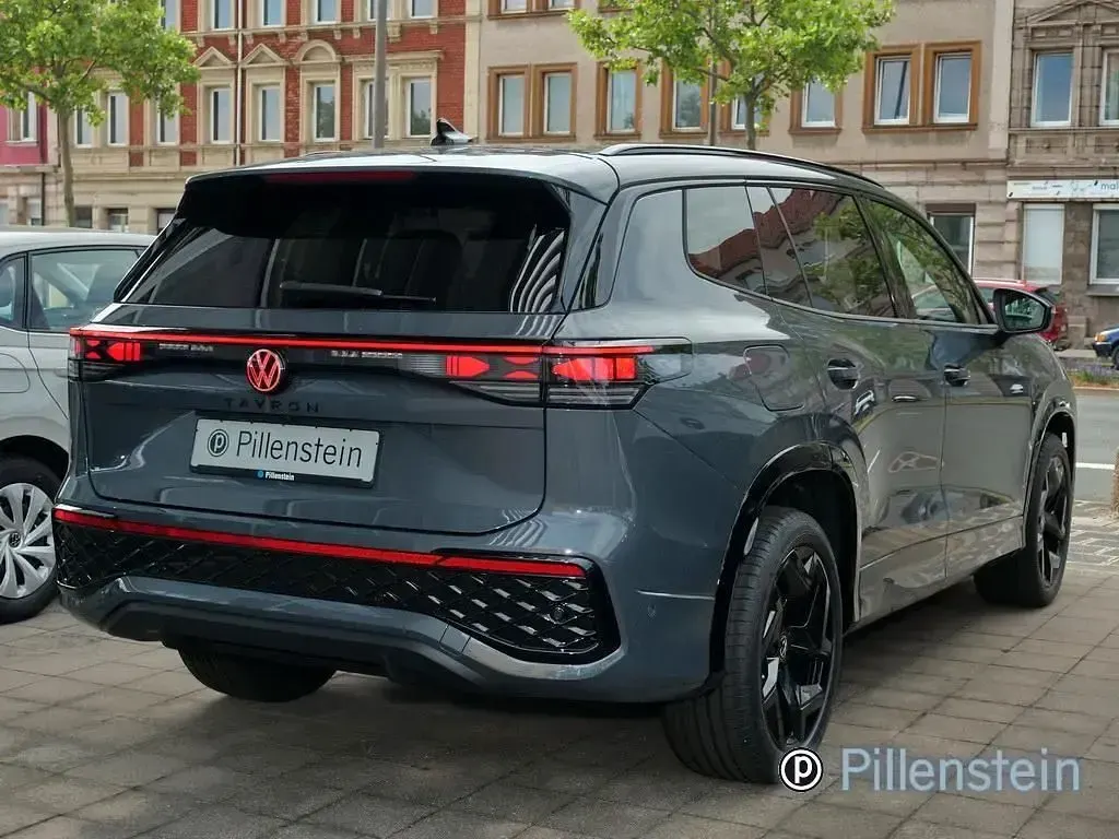 Neu VW Tayron R-line 150 PS (110 kW) 2026 Grau SUV