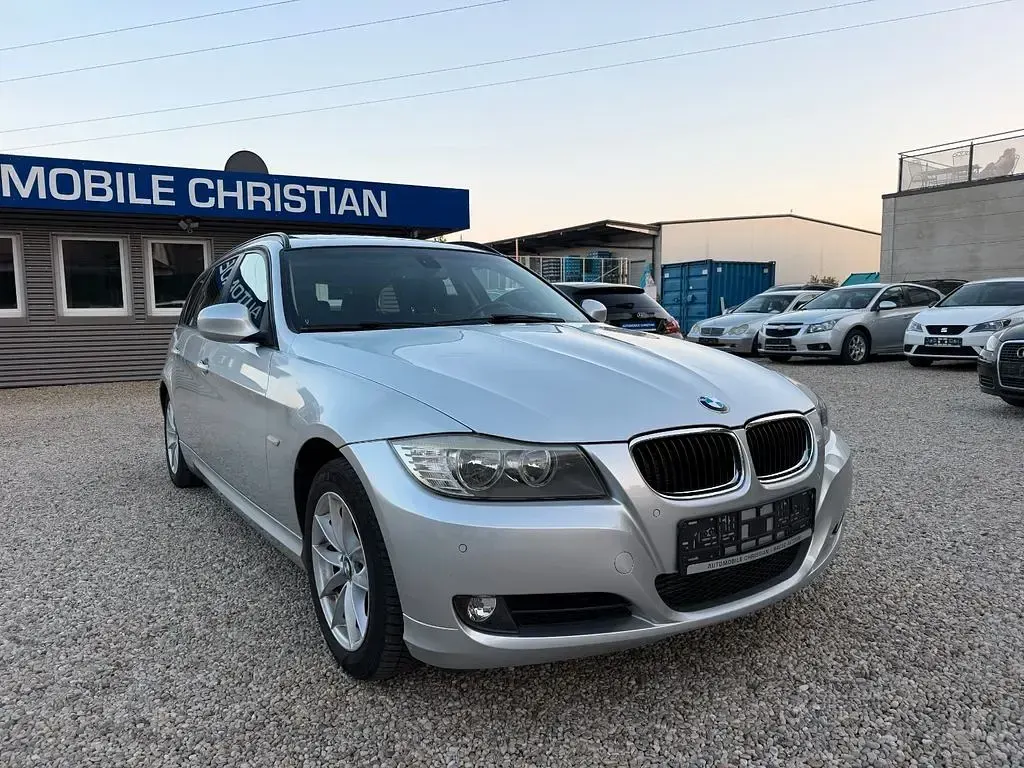 Gebraucht BMW 320 184 PS (135 kW) 2011 Silber Kombi