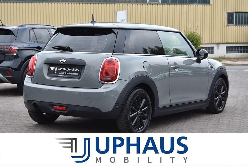 Usado Mini ONE 102 HP (75 kW) 2017 Cinzento Citadino