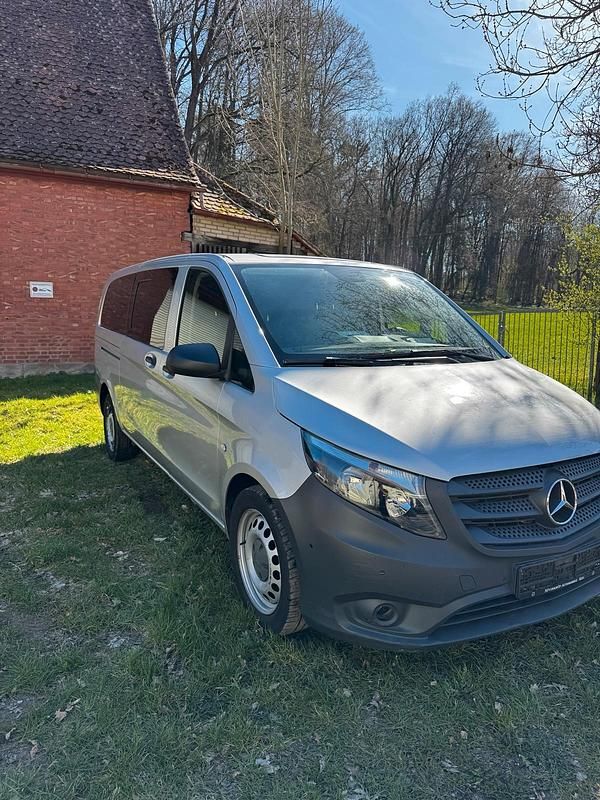 Gebraucht Mercedes Vito 163 PS (119 kW) 2016 Grau Van