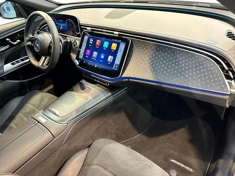 Gebraucht Mercedes E300 AMG 197 PS (144 kW) 2025 Silber Limousine